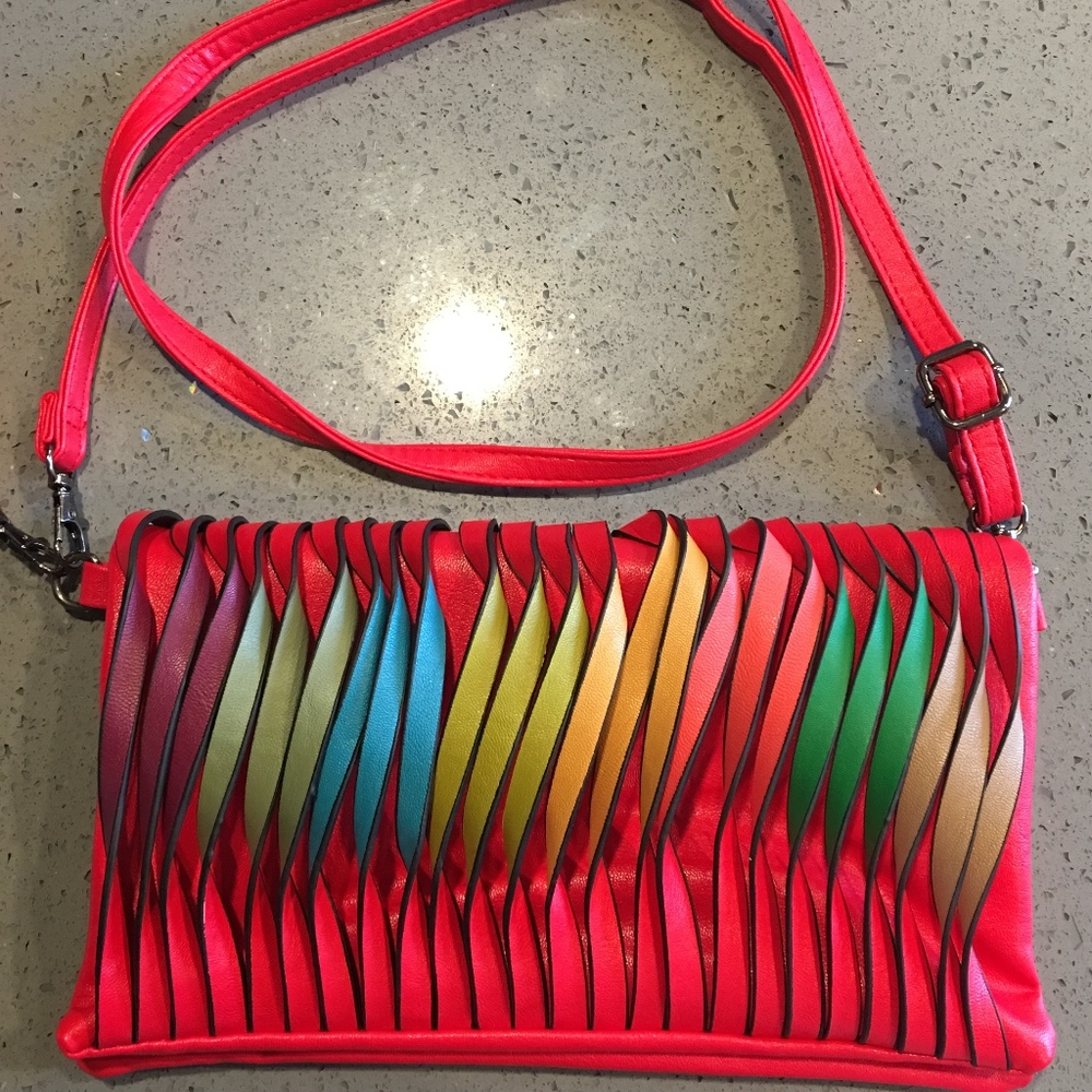 🌵 3/$20 Mellow World Multi- Colored Purse